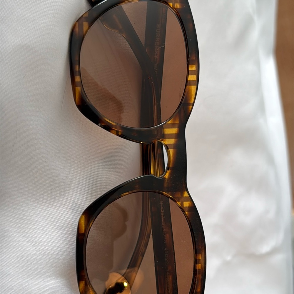 Burberry sunglasses